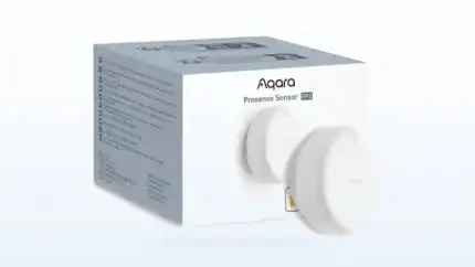 חיישן נוכחות Aqara Presence Sensor FP2 לצד האריזה שלו